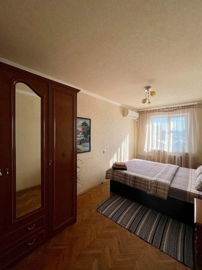 Comfortable One Beds With Nice View For Independent Sqr كييف المظهر الخارجي الصورة