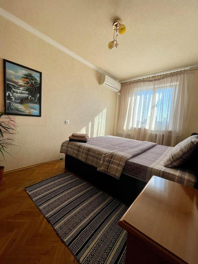 Comfortable One Beds With Nice View For Independent Sqr كييف المظهر الخارجي الصورة