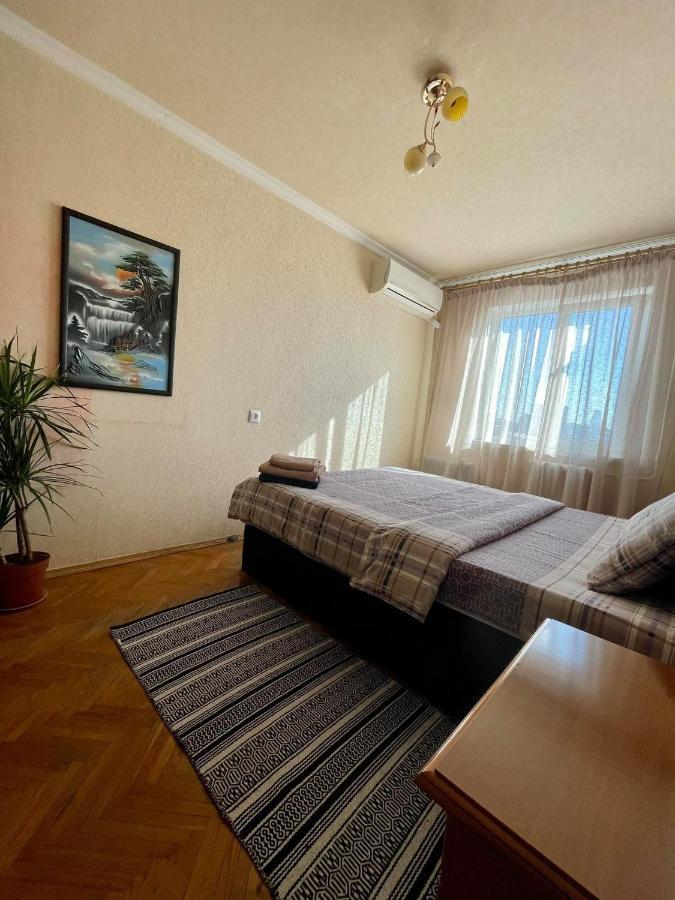 Comfortable One Beds With Nice View For Independent Sqr كييف المظهر الخارجي الصورة