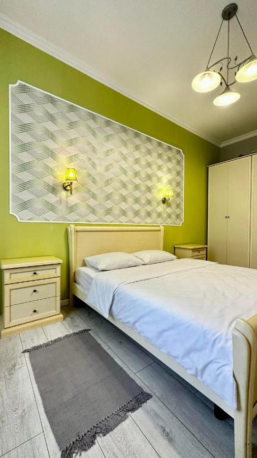Comfortable One Beds With Nice View For Independent Sqr كييف المظهر الخارجي الصورة