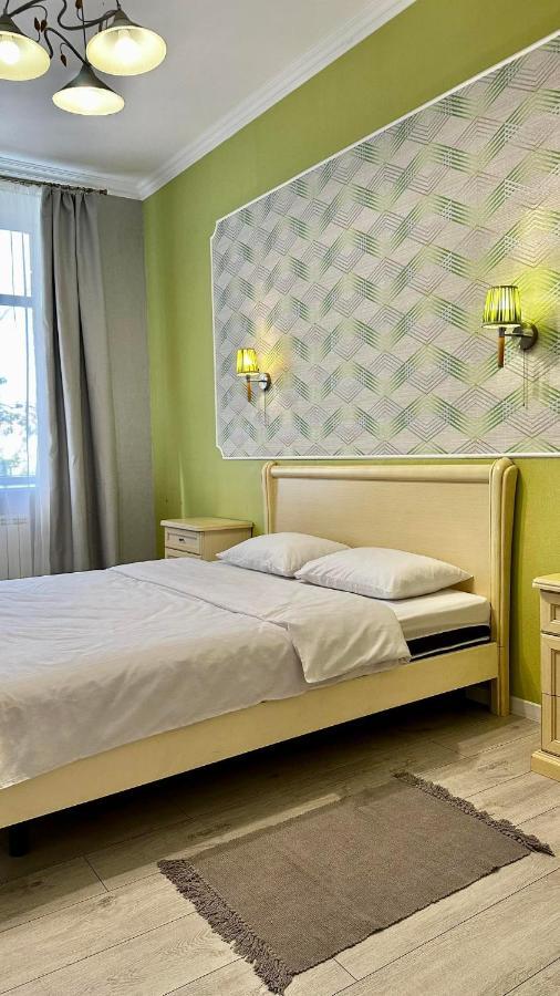 Comfortable One Beds With Nice View For Independent Sqr كييف المظهر الخارجي الصورة