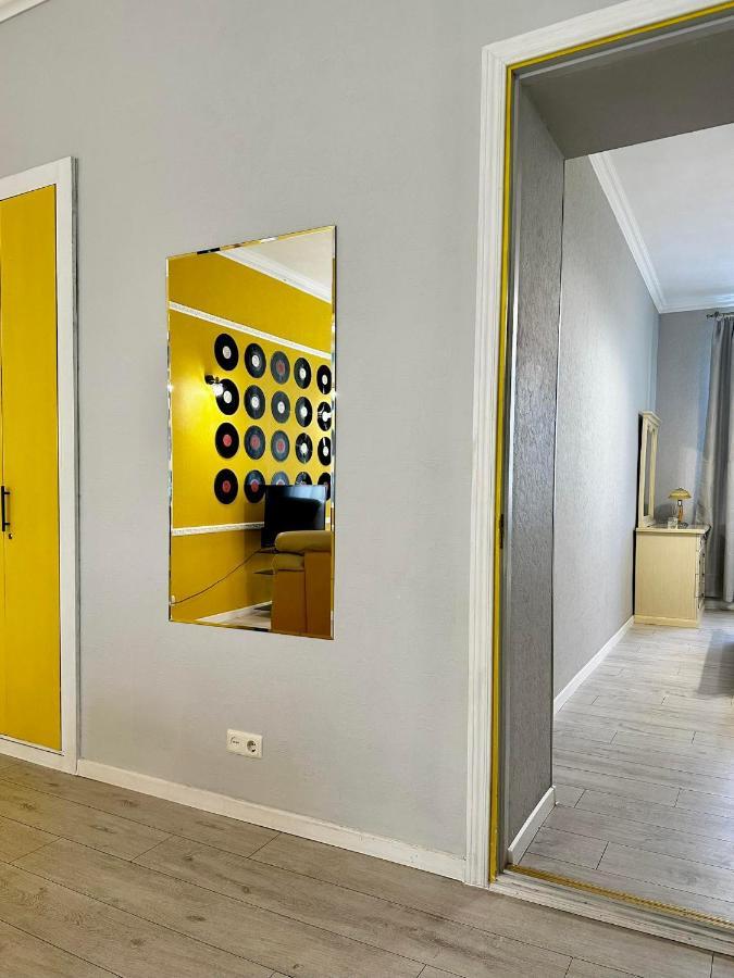 Comfortable One Beds With Nice View For Independent Sqr كييف المظهر الخارجي الصورة
